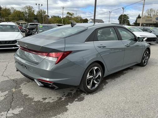2021 Hyundai ELANTRA Limited