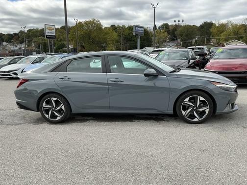 2021 Hyundai ELANTRA Limited