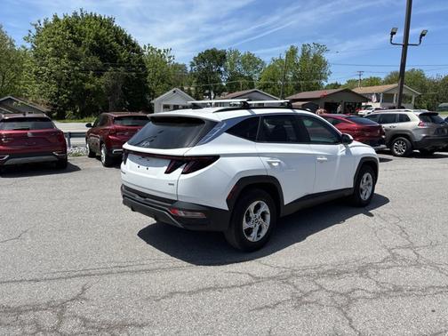 White 2023 Hyundai TUCSON SEL