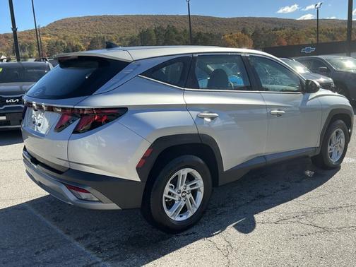 2025 Hyundai TUCSON SE