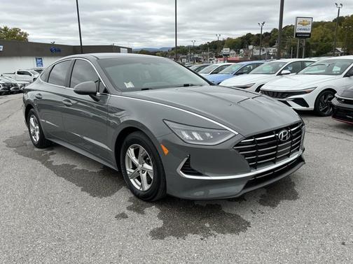 2022 Hyundai SONATA SE
