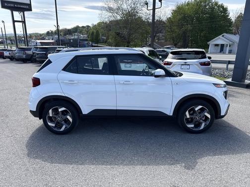 White 2024 Hyundai VENUE SEL