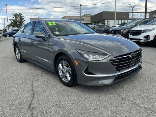 2022 Hyundai SONATA SE