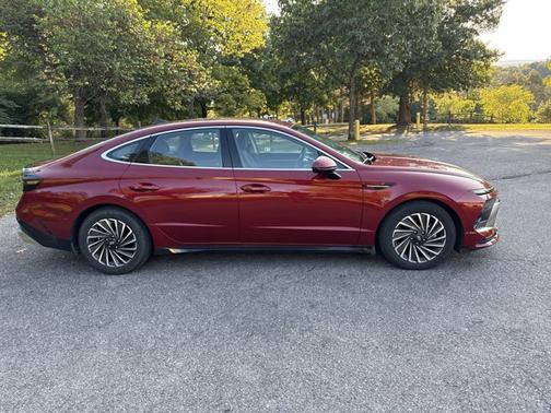 2024 Hyundai SONATA Hybrid SEL