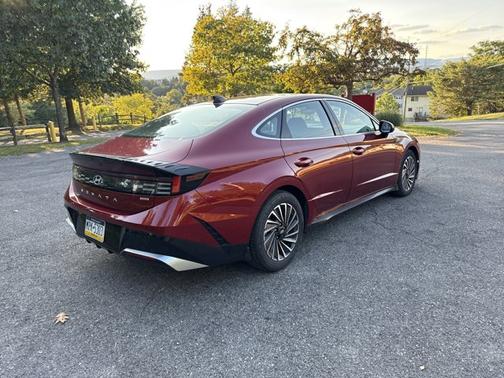 2024 Hyundai SONATA Hybrid SEL