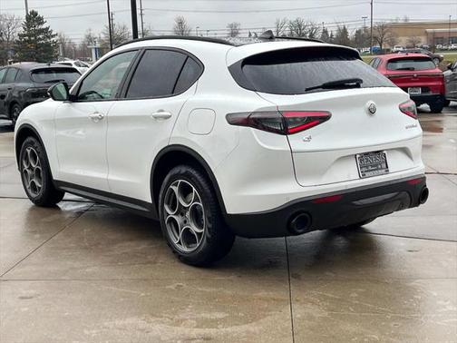 2025 Alfa Romeo Stelvio Sprint