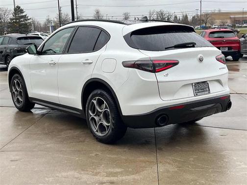 2025 Alfa Romeo Stelvio Sprint