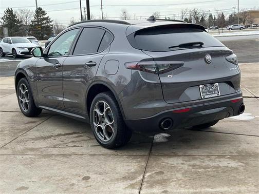 2025 Alfa Romeo Stelvio Sprint AWD