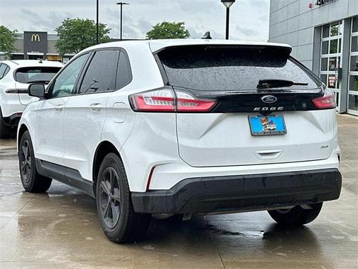 2022 Ford Edge SE
