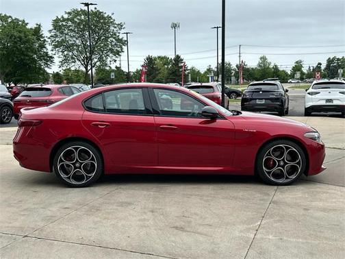 2022 Alfa Romeo Giulia Veloce