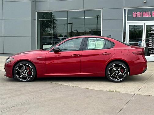 2022 Alfa Romeo Giulia Veloce