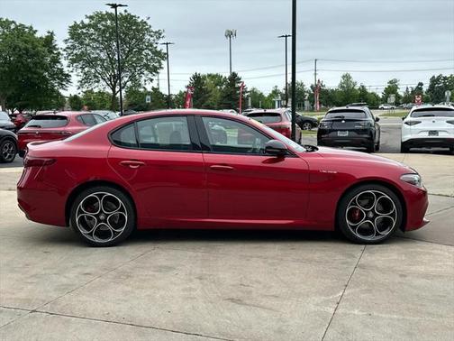 2022 Alfa Romeo Giulia Veloce