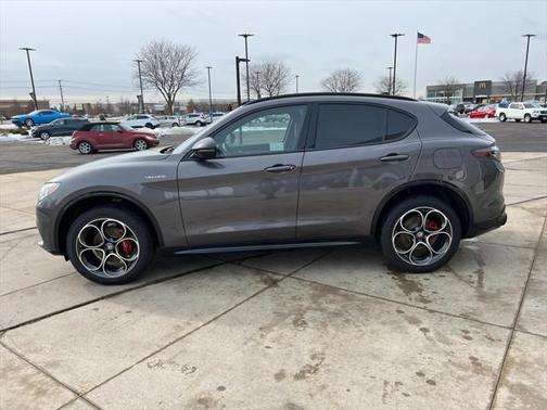2025 Alfa Romeo Stelvio Sprint AWD