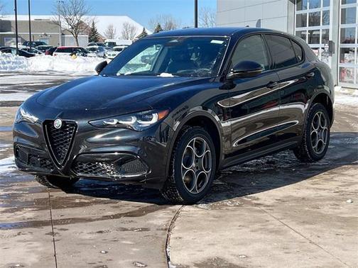 2025 Alfa Romeo Stelvio Sprint AWD