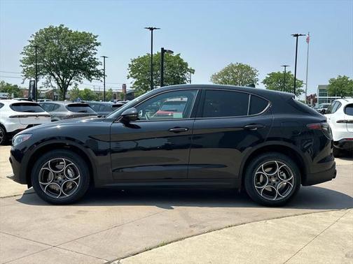 2025 Alfa Romeo Stelvio Sprint AWD