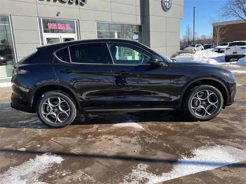 2025 Alfa Romeo Stelvio Sprint AWD