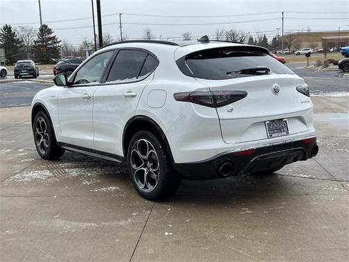 2025 Alfa Romeo Stelvio Sprint AWD