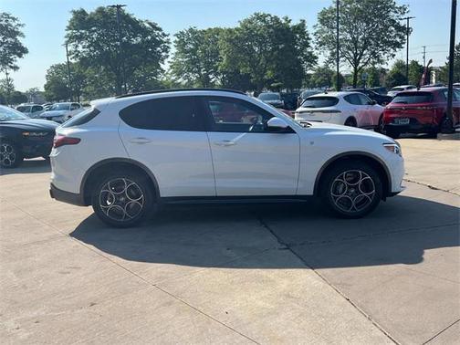 2022 Alfa Romeo Stelvio Ti