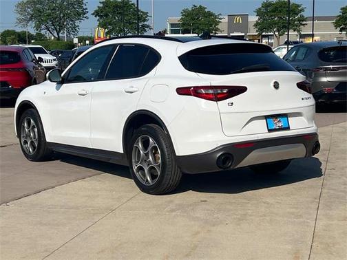 2022 Alfa Romeo Stelvio Ti