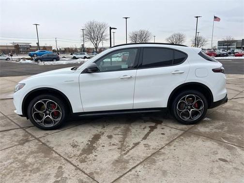2025 Alfa Romeo Stelvio Sprint AWD