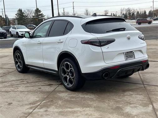2025 Alfa Romeo Stelvio Sprint AWD