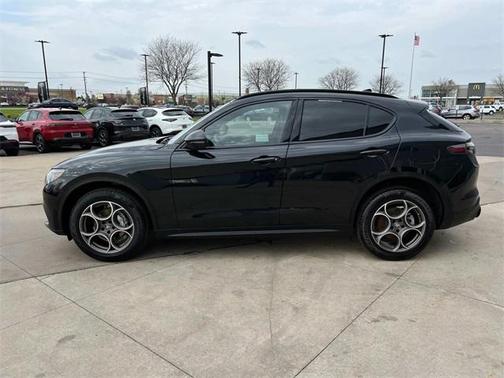 2025 Alfa Romeo Stelvio Sprint AWD