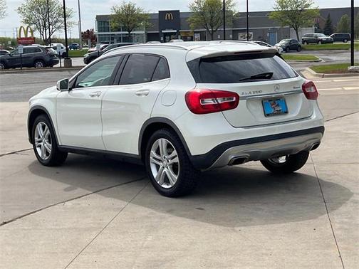 2015 Mercedes-Benz GLA-Class 4MATIC