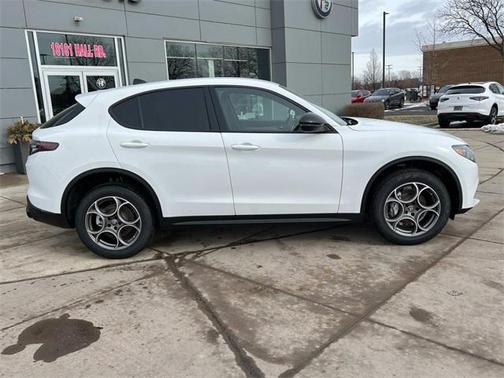 2025 Alfa Romeo Stelvio Sprint AWD