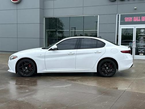 2022 Alfa Romeo Giulia Ti