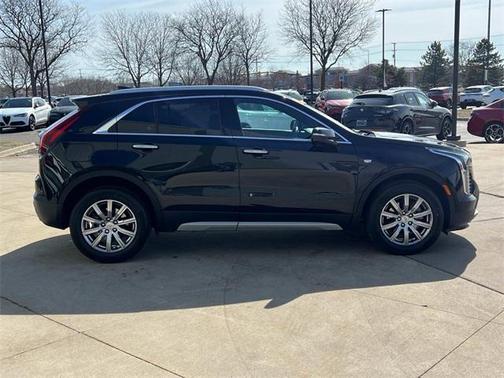 2022 Cadillac XT4 Premium Luxury