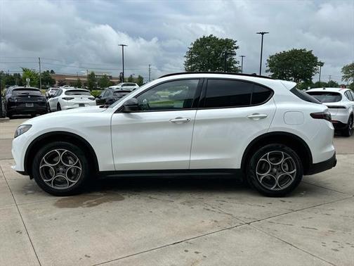 2025 Alfa Romeo Stelvio Sprint AWD