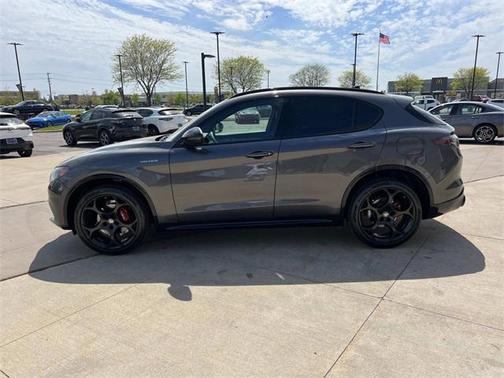 2025 Alfa Romeo Stelvio Sprint AWD