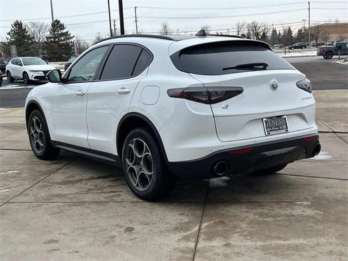 2025 Alfa Romeo Stelvio Sprint AWD