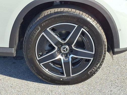 Alpine Gray 2026 Mercedes-Benz GLC 300 Base 4MATIC