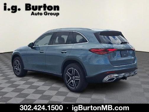 Verde 2027 Mercedes-Benz GLC 300