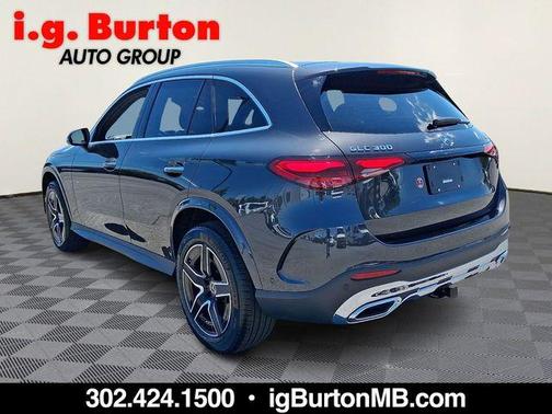 Graphite Gray Metallic 2026 Mercedes-Benz GLC 300 Base 4MATIC