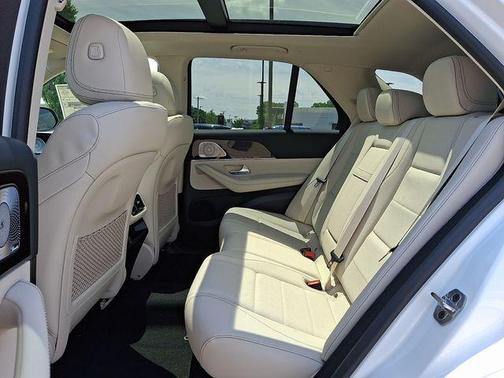 Polar White 2026 Mercedes-Benz GLE 450 4MATIC