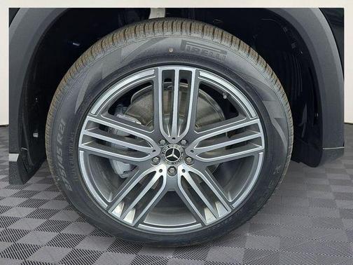 2026 Mercedes-Benz GLS 450 4MATIC