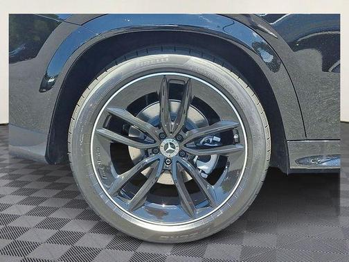 Black 2026 Mercedes-Benz GLE 450 4MATIC