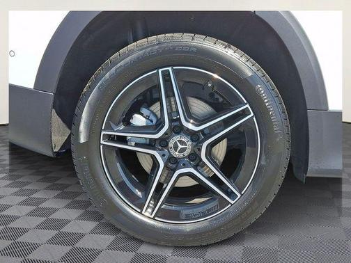 Polar White 2026 Mercedes-Benz GLB 250 Base 4MATIC
