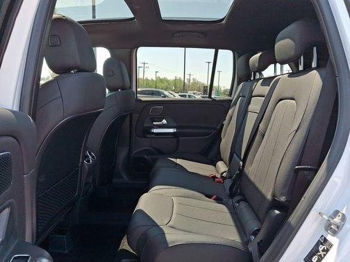 Polar White 2026 Mercedes-Benz GLB 250 Base 4MATIC