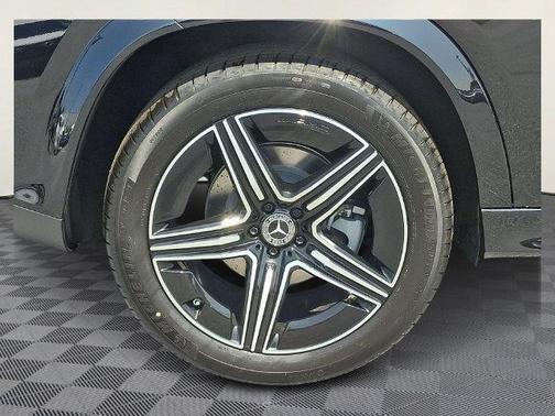Obsidian Black Metallic 2026 Mercedes-Benz GLE 350 Base 4MATIC