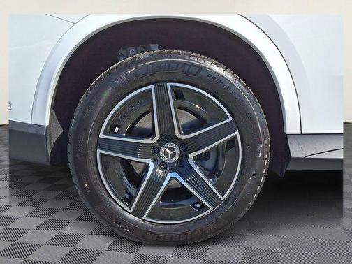 Polar White 2026 Mercedes-Benz GLC 300 Base 4MATIC