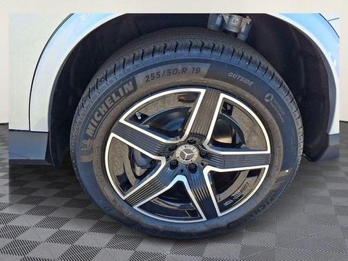 Citrus 2026 Mercedes-Benz GLC 300 Base 4MATIC