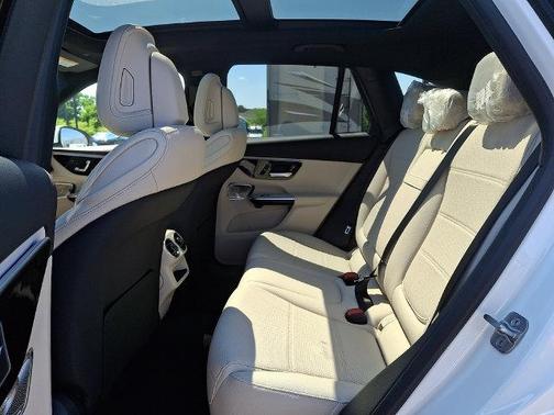 Polar White 2026 Mercedes-Benz GLC 300 Base 4MATIC