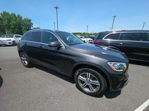 Graphite Gray Metallic 2022 Mercedes-Benz GLC 300 Base 4MATIC