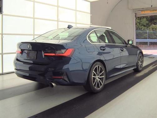 Mediterranean Blue Metallic 2020 BMW 330 330i