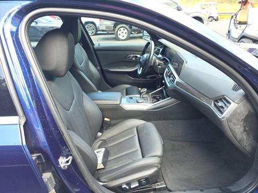 Mediterranean Blue Metallic 2020 BMW 330 330i