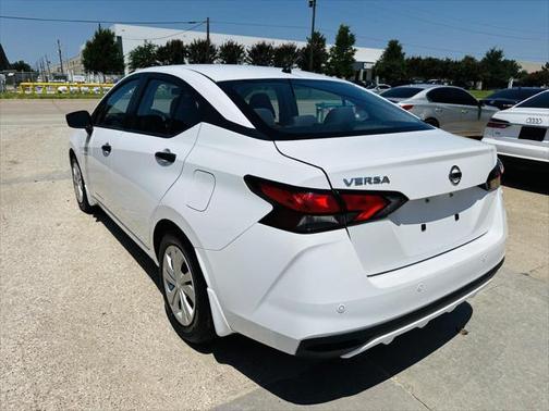 2021 Nissan Versa 1.6 S