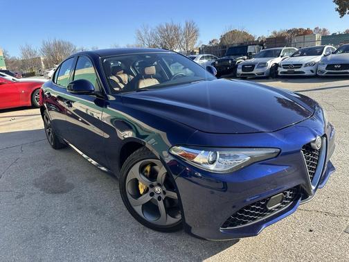 2018 Alfa Romeo Giulia Base